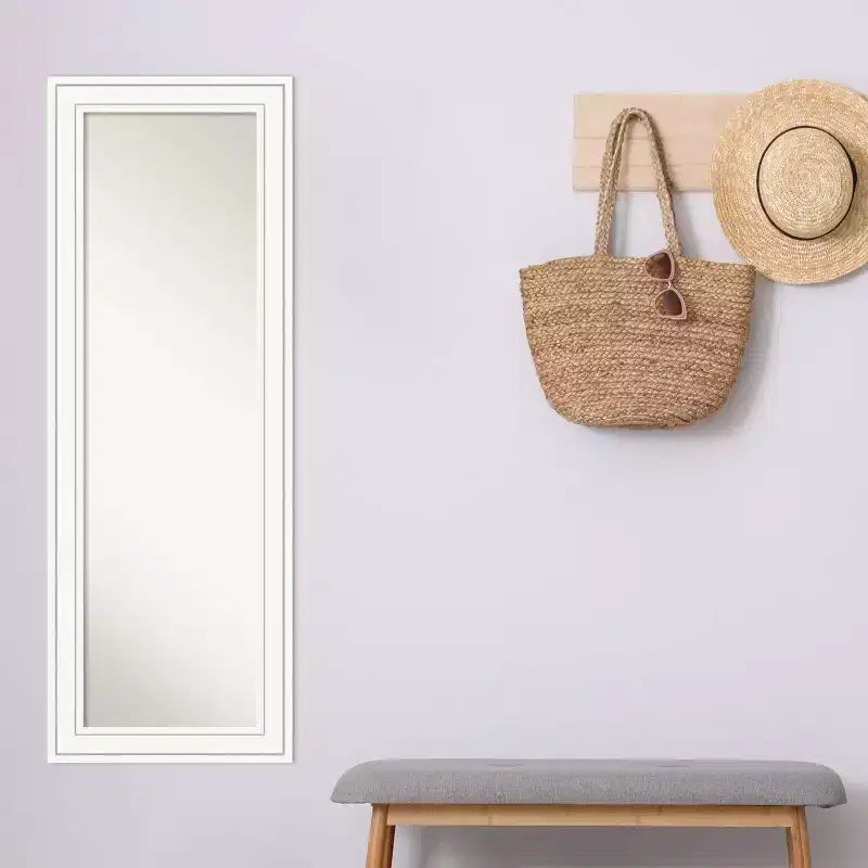 Miroir en bois blanc