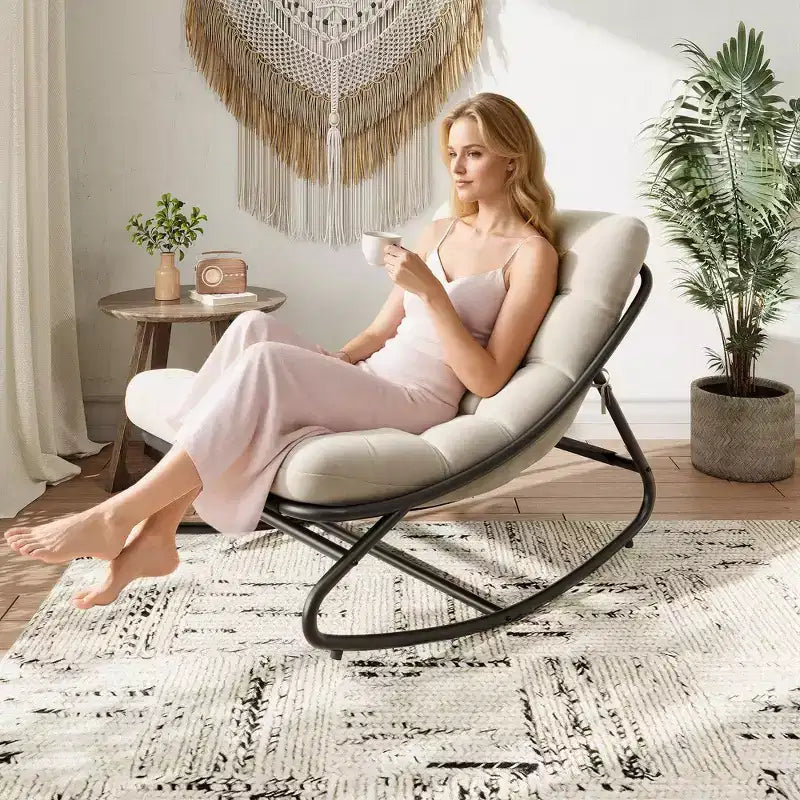 Fauteuil à bascule moderne