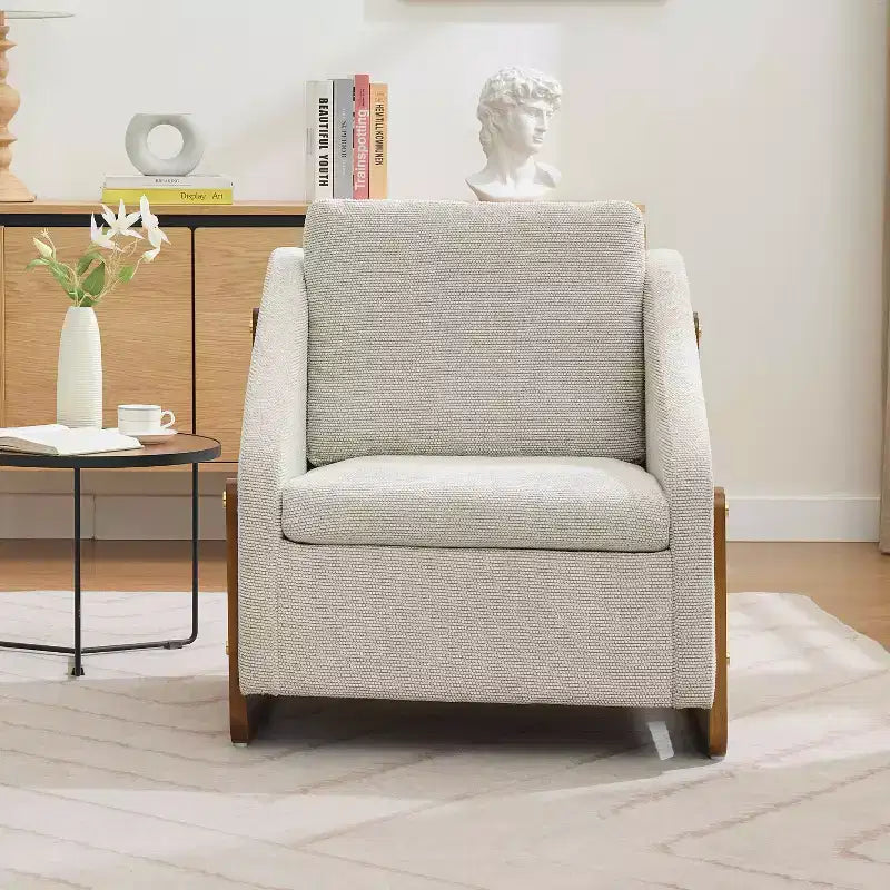 Fauteuil rembourré en bois