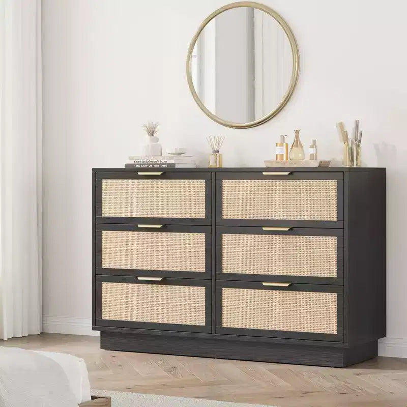 Commode en rotin avec tiroirs